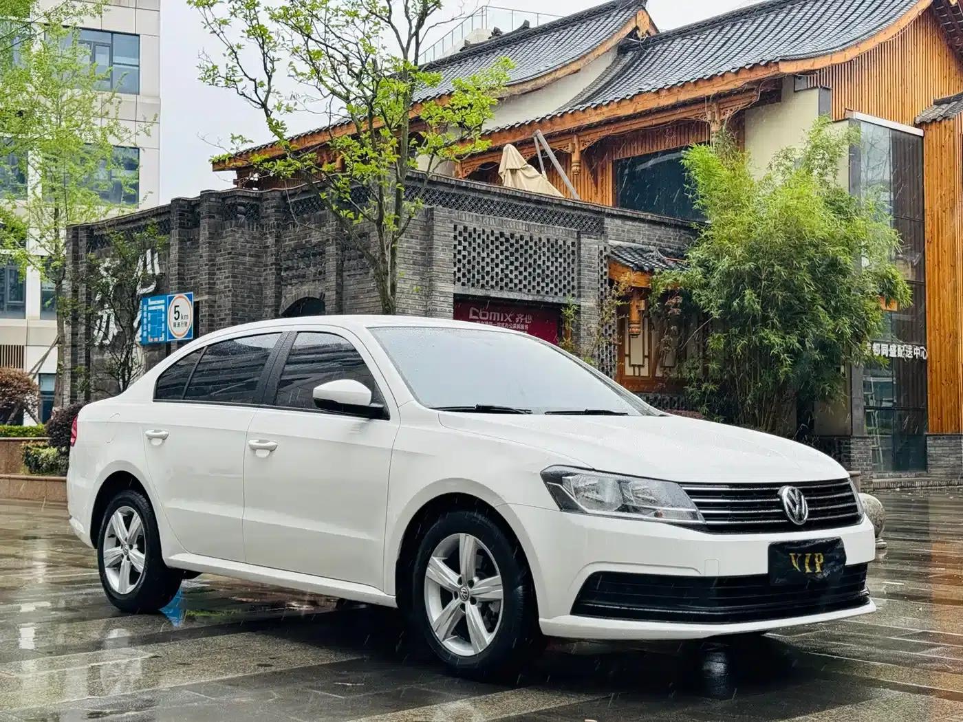 2017 Volkswagen Lavida 1.6L Automatic Fashion Edition — миниатюра 3