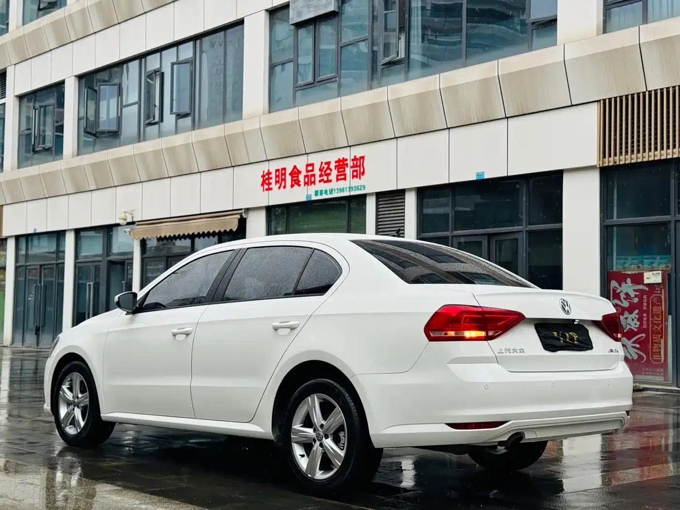 2017 Volkswagen Lavida 1.6L Automatic Fashion Edition — миниатюра 6