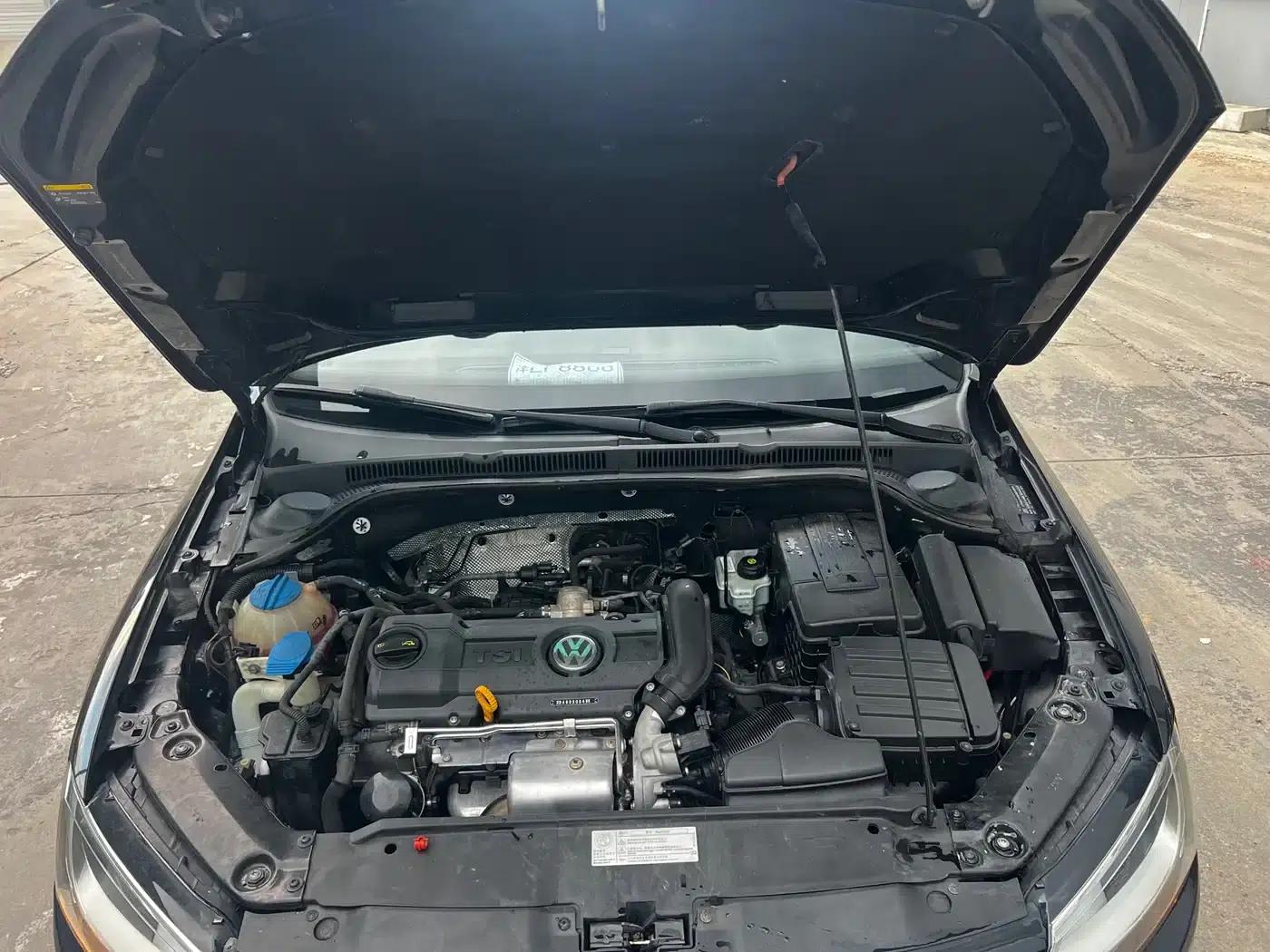 2014 Volkswagen Sagitar Facelift 1.4TSI Automatic Luxury — миниатюра 11