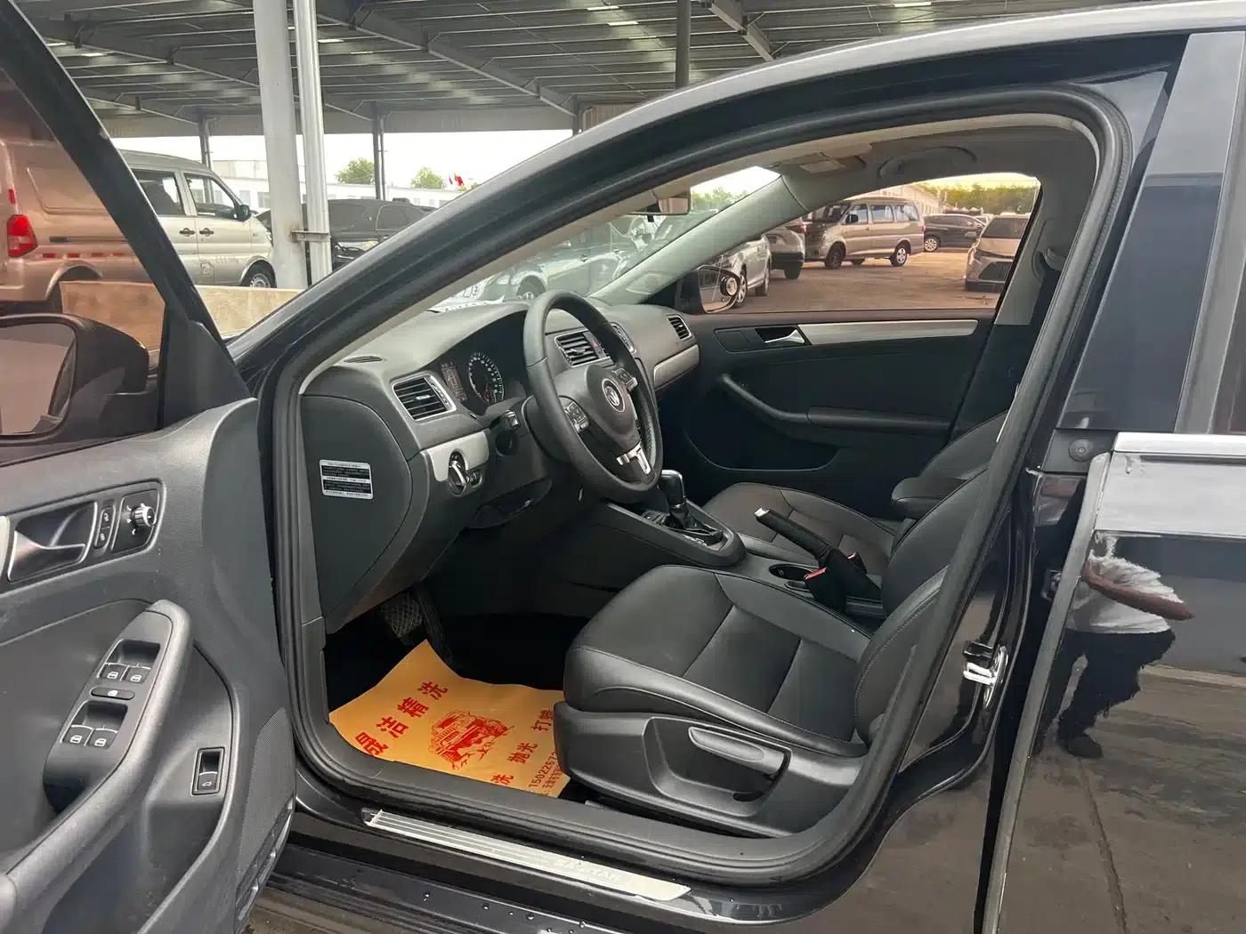 2014 Volkswagen Sagitar Facelift 1.4TSI Automatic Luxury — миниатюра 4