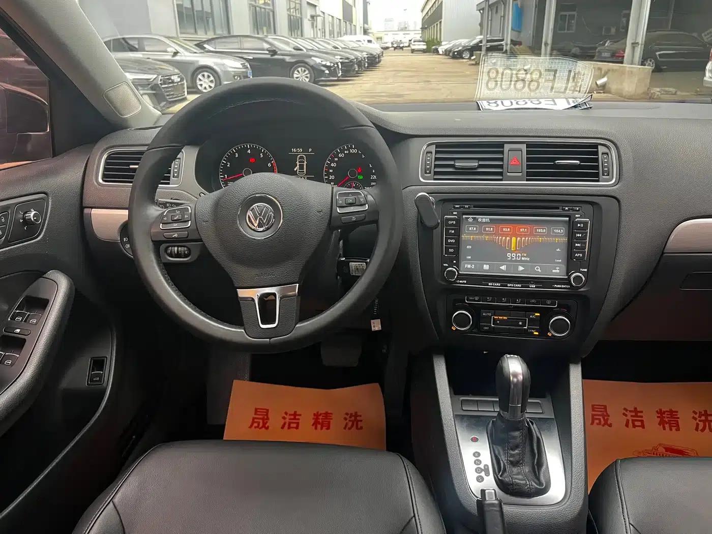 2014 Volkswagen Sagitar Facelift 1.4TSI Automatic Luxury — миниатюра 6