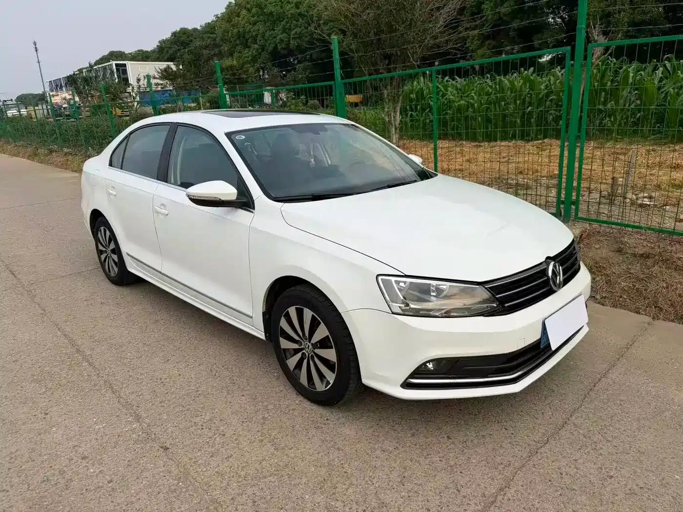 2018 Volkswagen Sagitar 1.6L Automatic Comfort Model — миниатюра 3