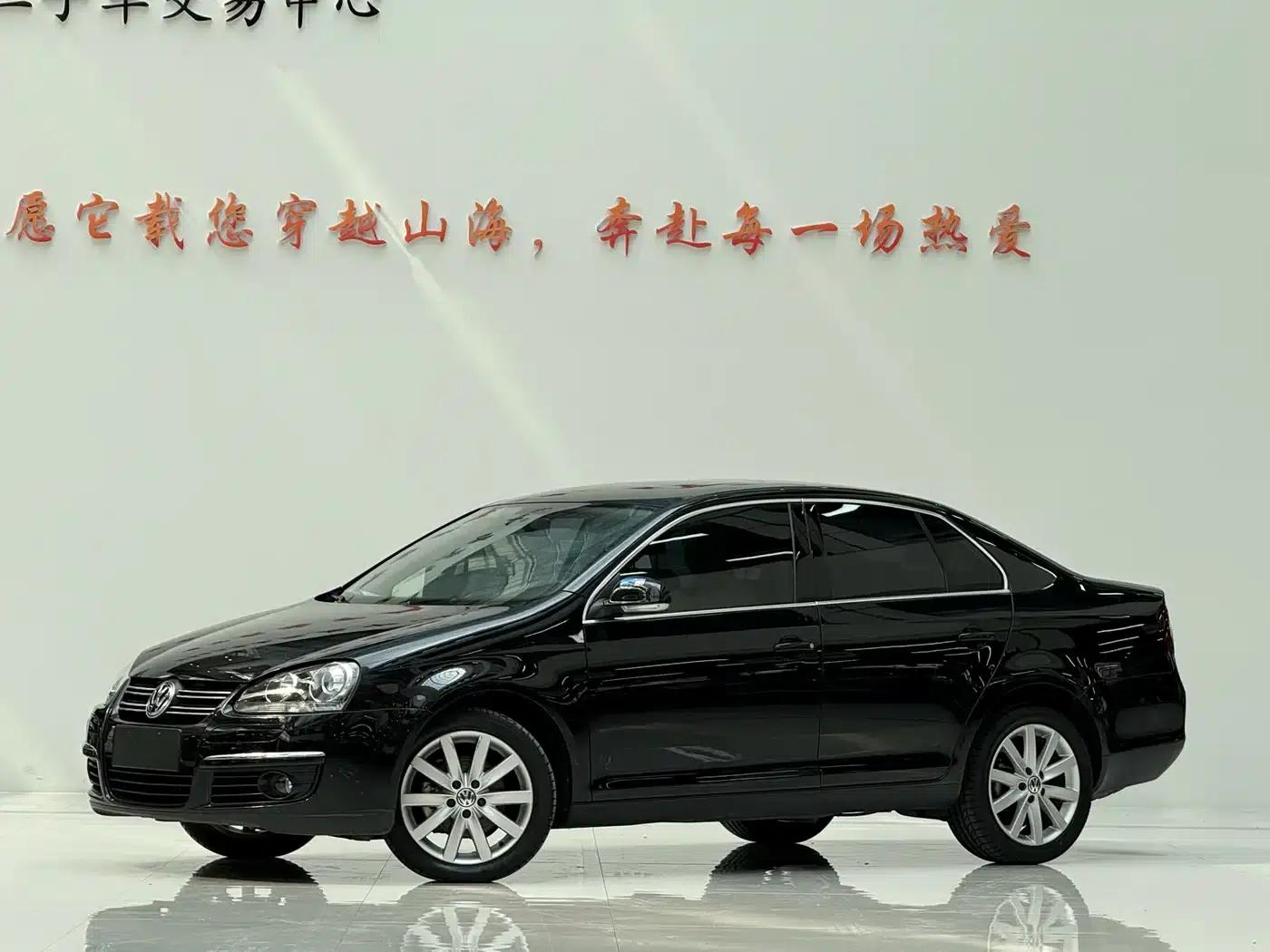 2010 Volkswagen Sagitar 1.8TSI Automatic Champion Edition — миниатюра 1
