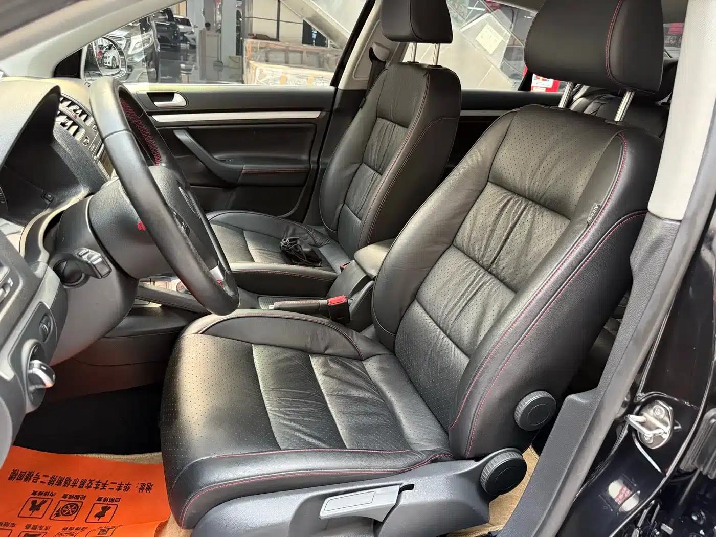2010 Volkswagen Sagitar 1.8TSI Automatic Champion Edition — миниатюра 11