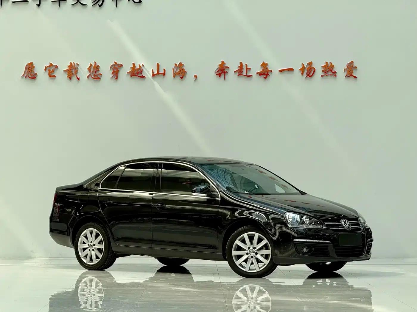 2010 Volkswagen Sagitar 1.8TSI Automatic Champion Edition — миниатюра 3