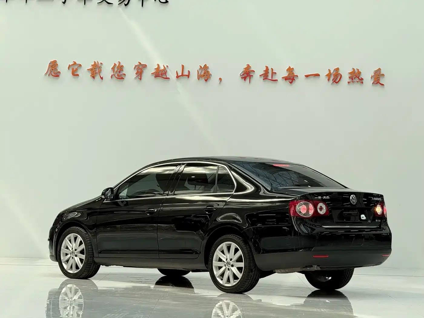 2010 Volkswagen Sagitar 1.8TSI Automatic Champion Edition — миниатюра 6