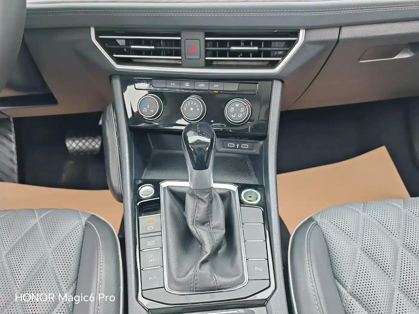 2023 Volkswagen Sagitar 300TSI DSG Super Edition — миниатюра 12