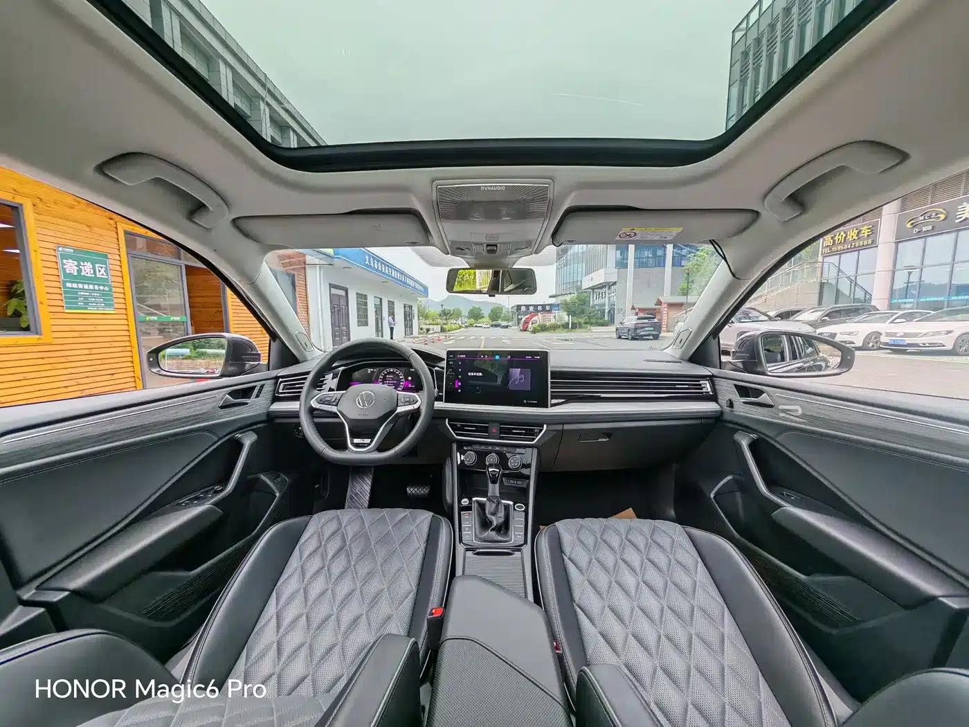 2023 Volkswagen Sagitar 300TSI DSG Super Edition — миниатюра 15