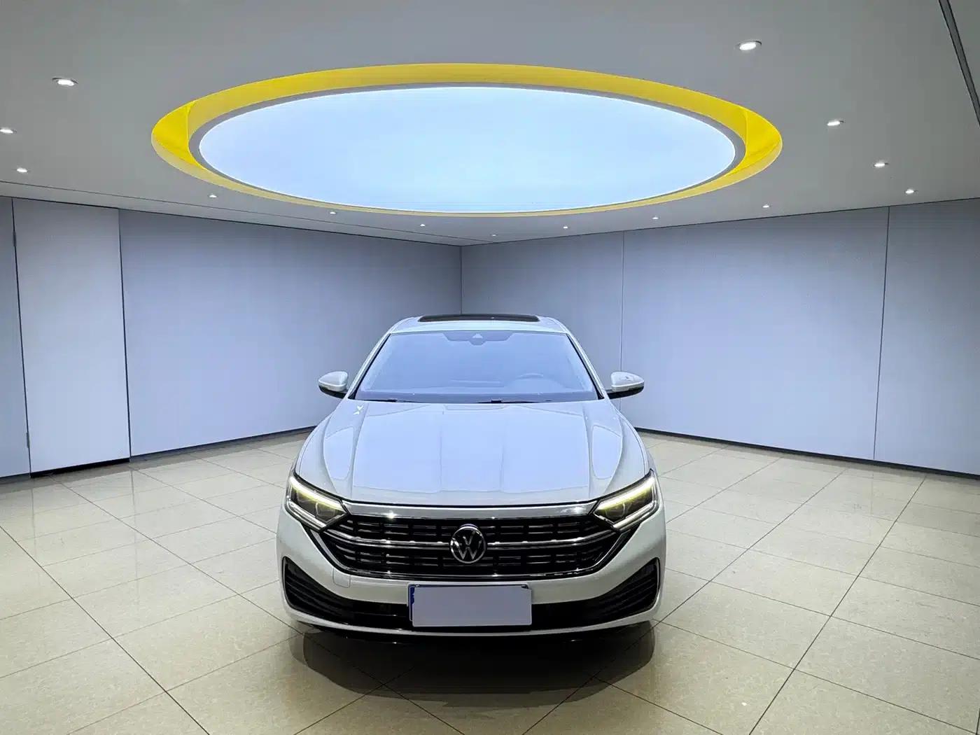 2023 Volkswagen Sagitar 280TSI DSG Super Edition — миниатюра 2
