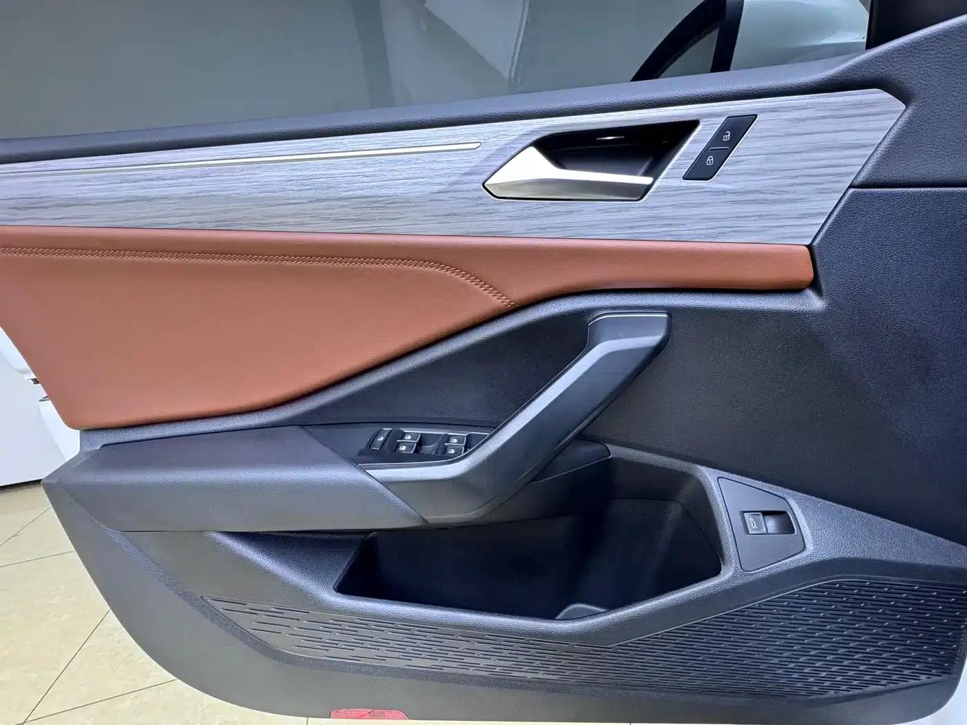 2023 Volkswagen Sagitar 280TSI DSG Super Edition — миниатюра 16