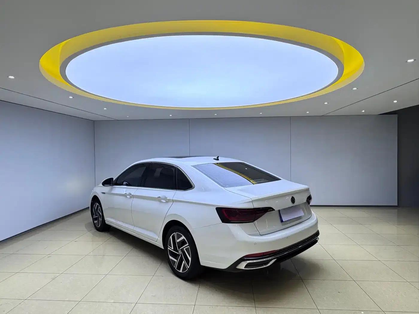 2023 Volkswagen Sagitar 280TSI DSG Super Edition — миниатюра 4