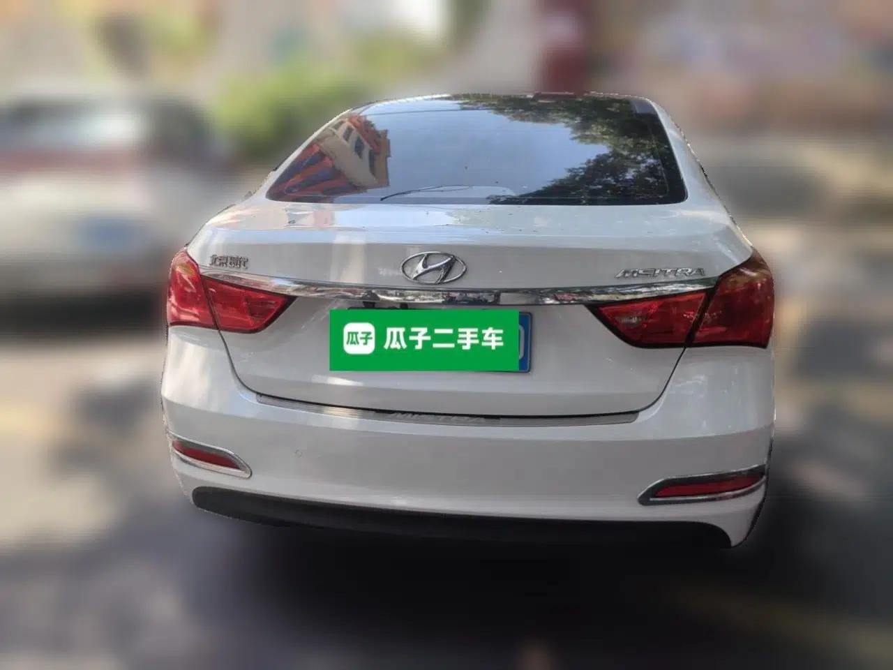 Hyundai Mistra 2014 1.8L Automatic Smart GLS — миниатюра 5