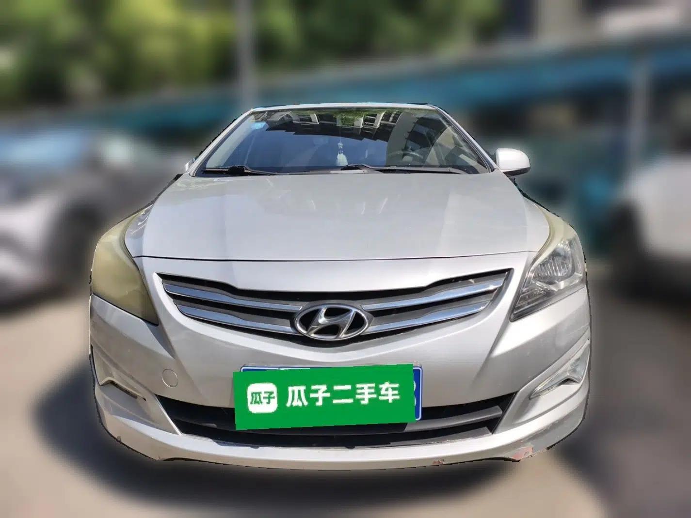Hyundai Verna (older generation) 2014 1.4L Manual Smart GLS Trim — миниатюра 2
