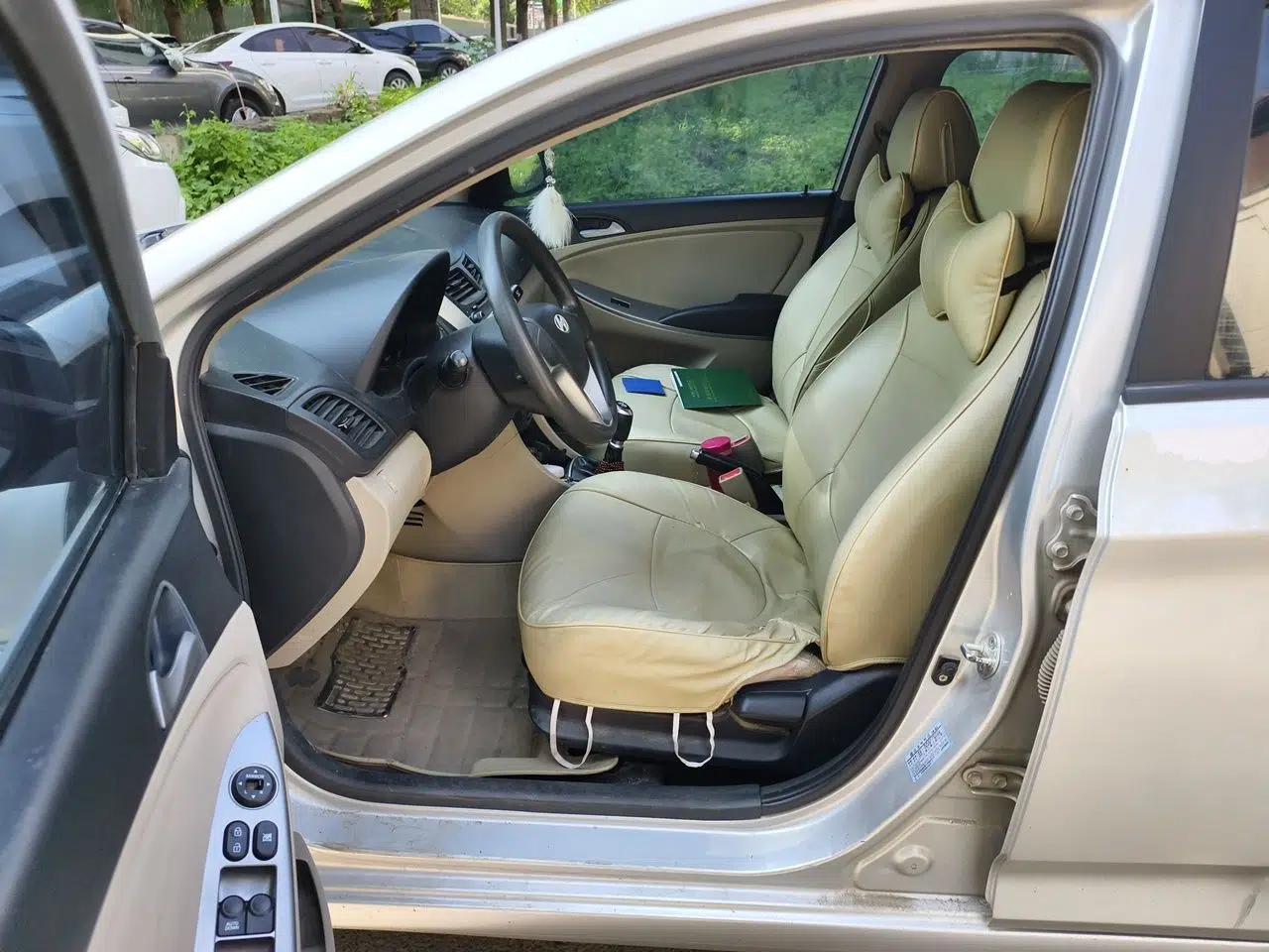 Hyundai Verna (older generation) 2014 1.4L Manual Smart GLS Trim — миниатюра 15
