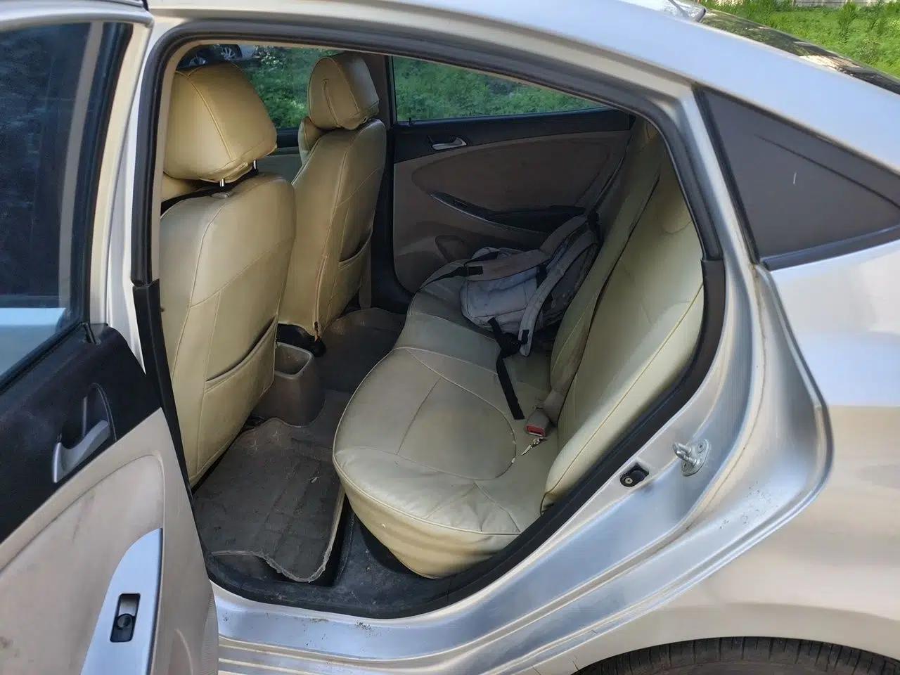 Hyundai Verna (older generation) 2014 1.4L Manual Smart GLS Trim — миниатюра 17