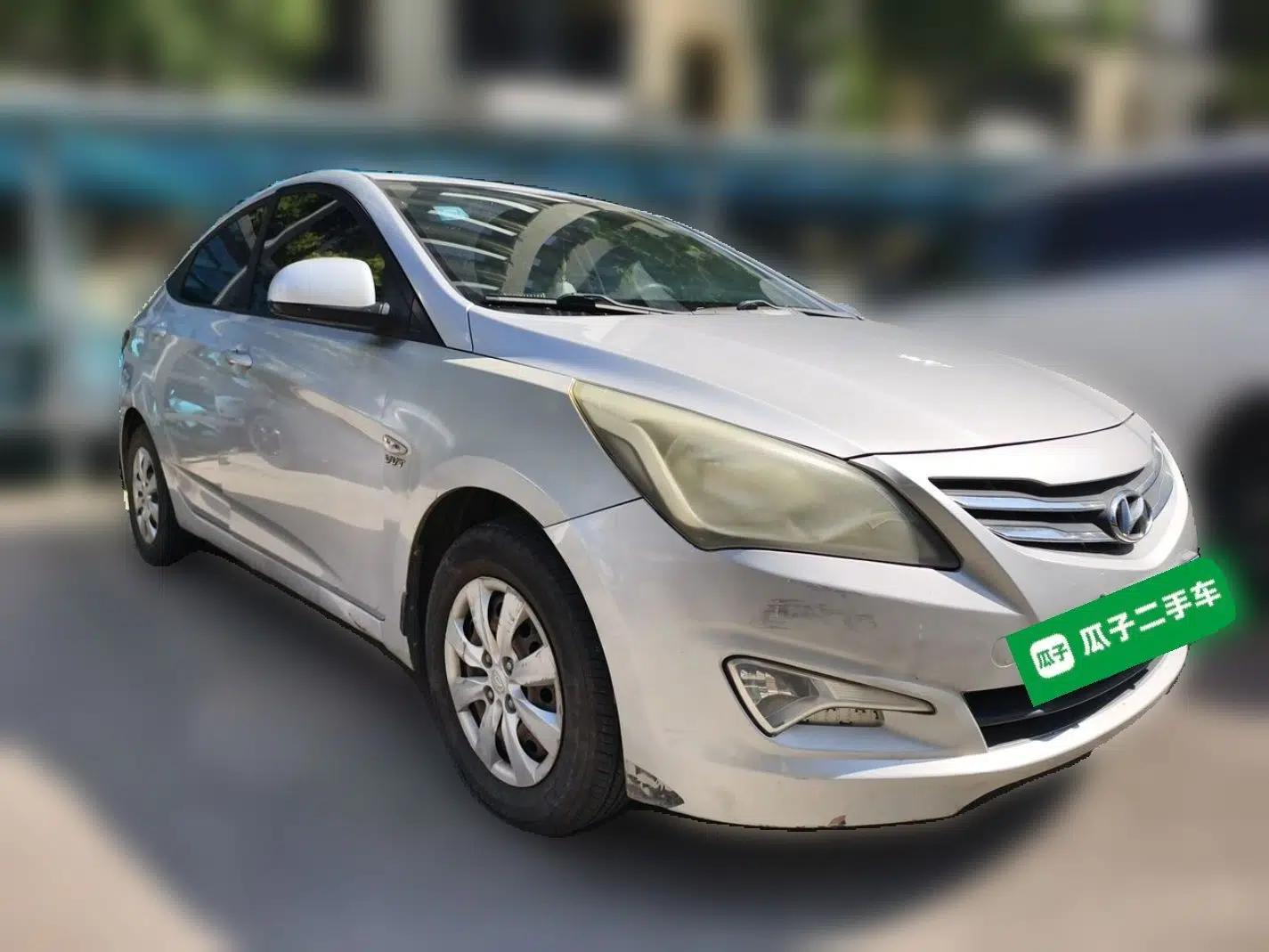 Hyundai Verna (older generation) 2014 1.4L Manual Smart GLS Trim — миниатюра 3