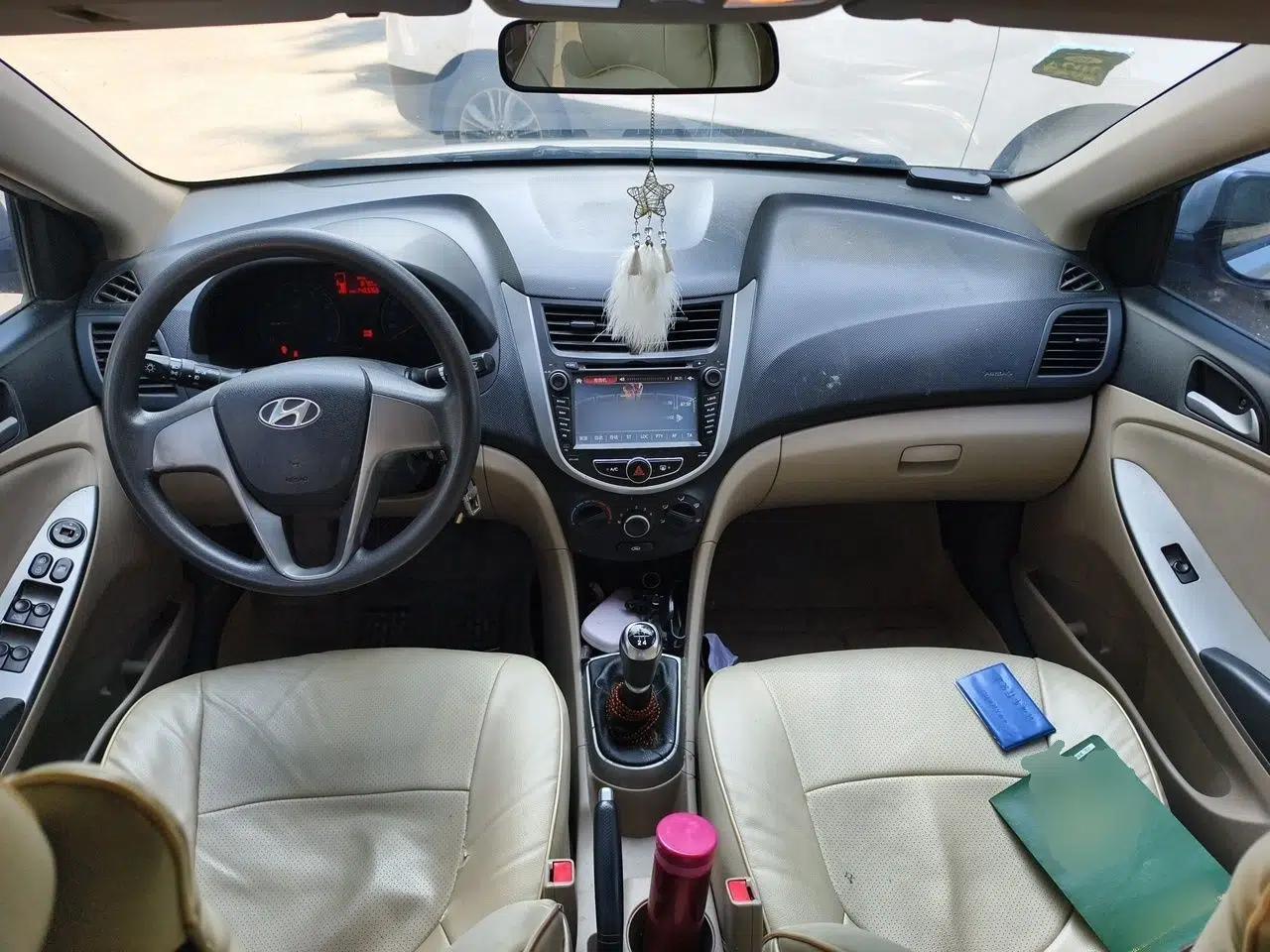 Hyundai Verna (older generation) 2014 1.4L Manual Smart GLS Trim — миниатюра 9