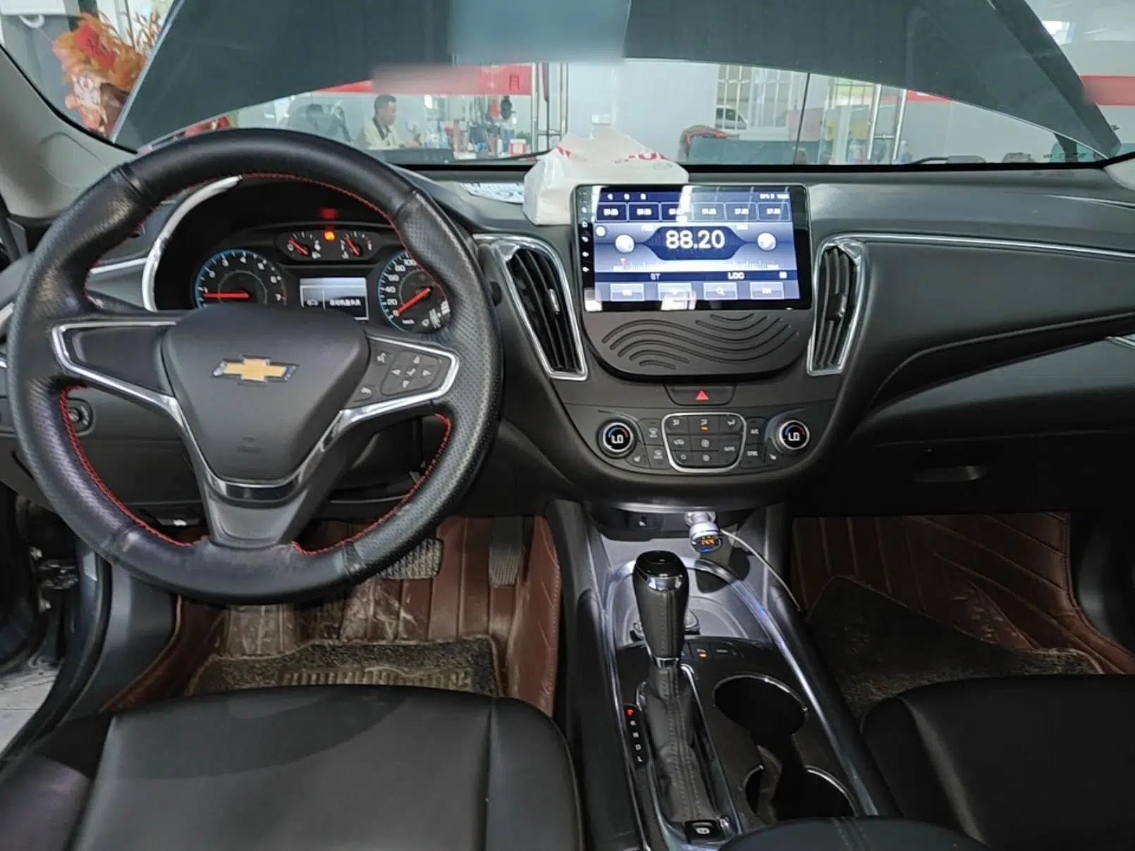 Chevrolet Malibu XL 2018 530T Automatic RuiChi Edition — миниатюра 12