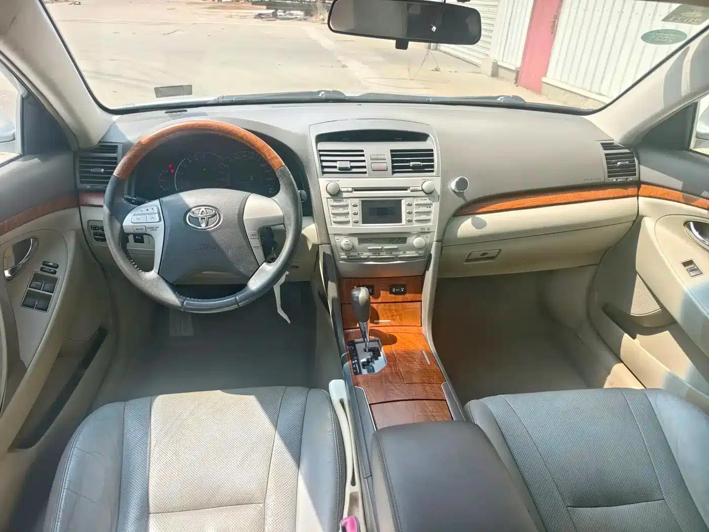 2011 Camry 200G Classic Anniversary Edition — миниатюра 6