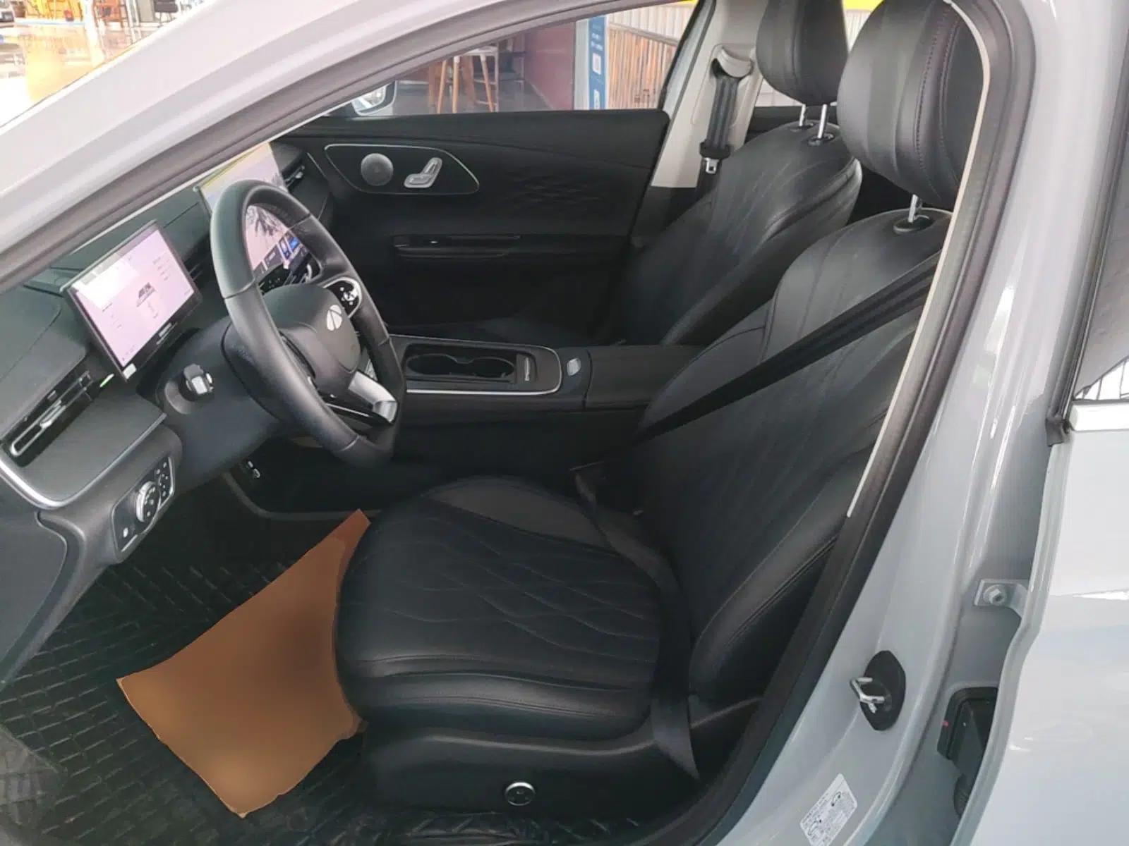Chery Fengyun A8L 2025 1.5 TGDI 145 km Comfort Version — миниатюра 17