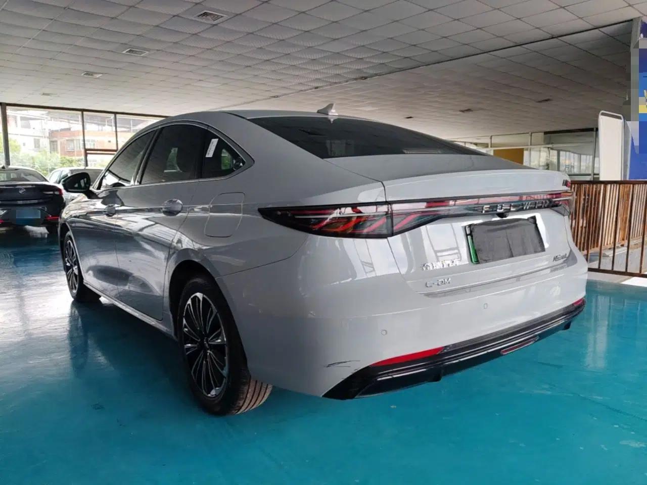 Chery Fengyun A8L 2025 1.5 TGDI 145 km Comfort Version — миниатюра 8