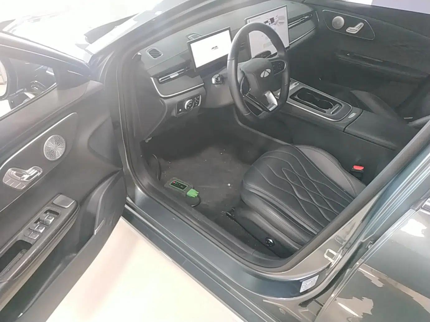 Chery Fengyun A8L 2025 1.5 TGDI 145 km Luxury Version — миниатюра 18
