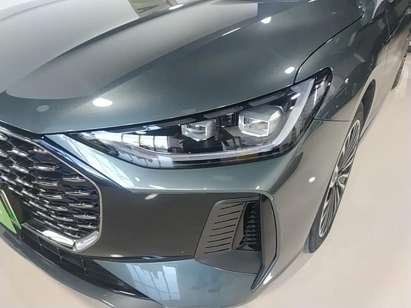 Chery Fengyun A8L 2025 1.5 TGDI 145 km Luxury Version — миниатюра 8