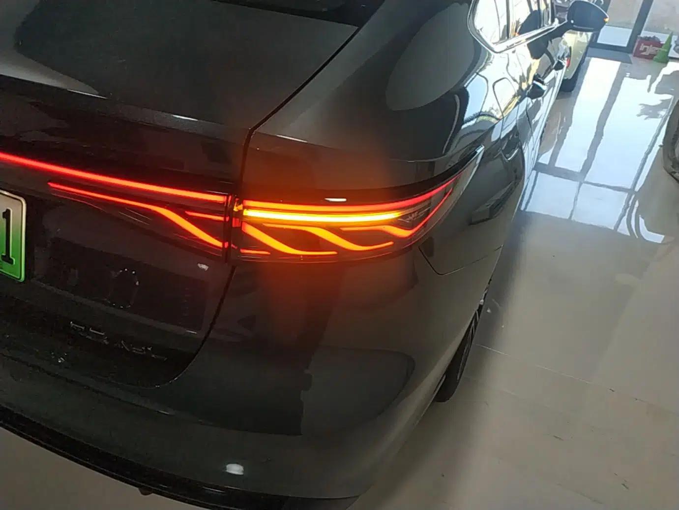 Chery Fengyun A8L 2025 1.5 TGDI 145 km Luxury Version — миниатюра 9