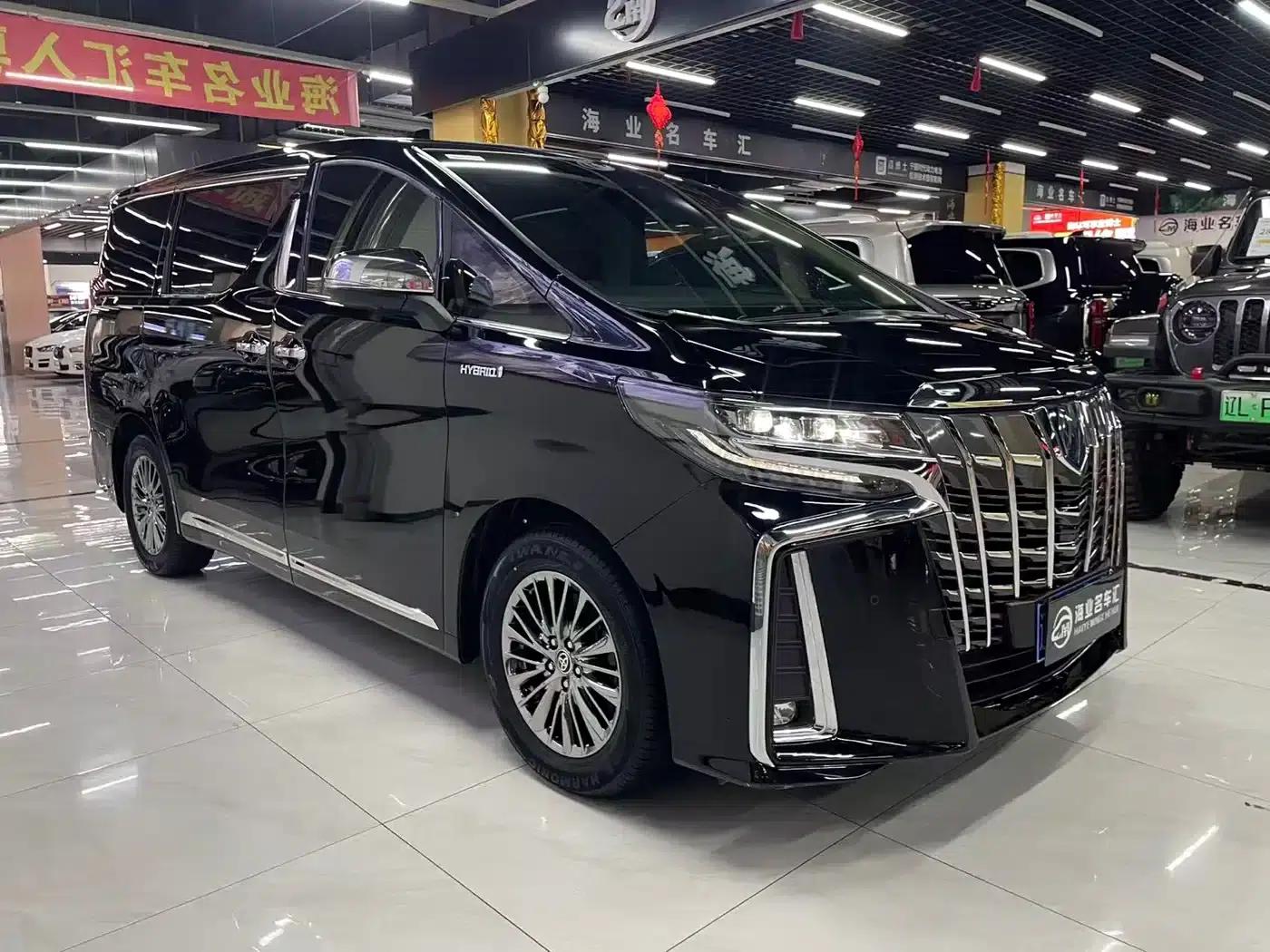 2019 Alphard Hybrid 2.5L Luxury Edition — миниатюра 3