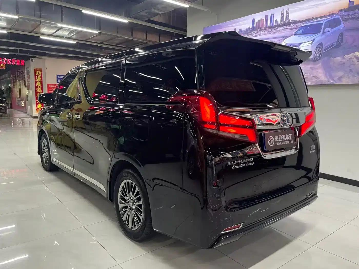 2019 Alphard Hybrid 2.5L Luxury Edition — миниатюра 4