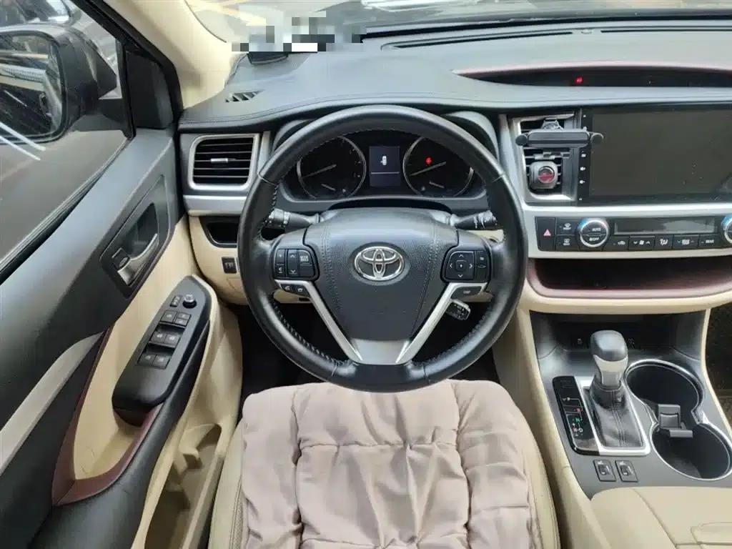 2015 Highlander 2.0T AWD Luxury 7-seater — миниатюра 3