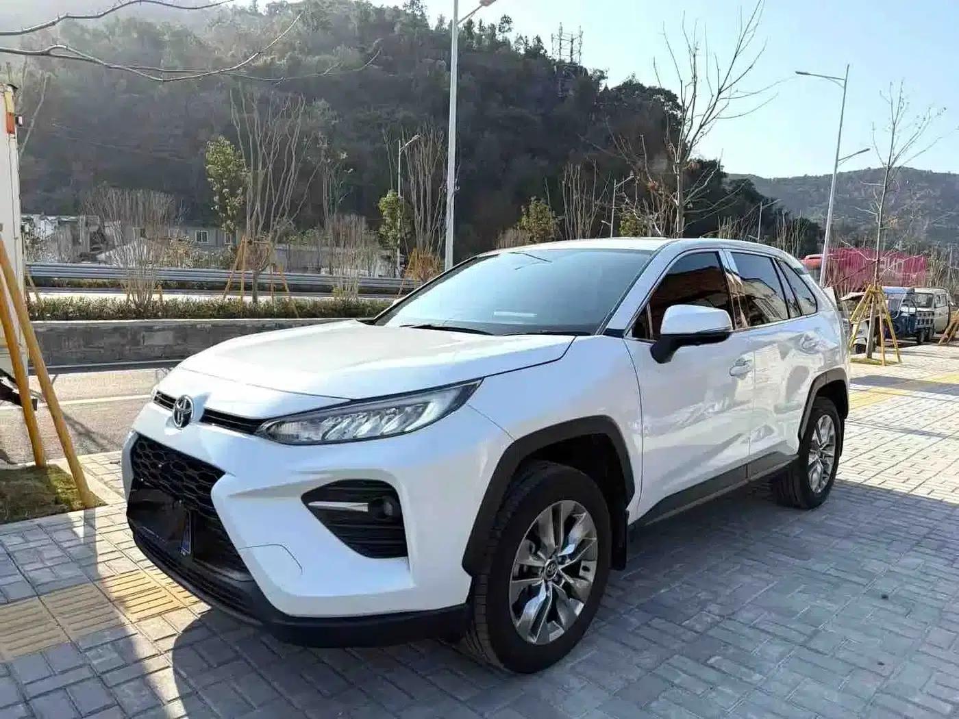 2023 Toyota Highlander 2.0L CVT 2WD Leading Edition — миниатюра 1