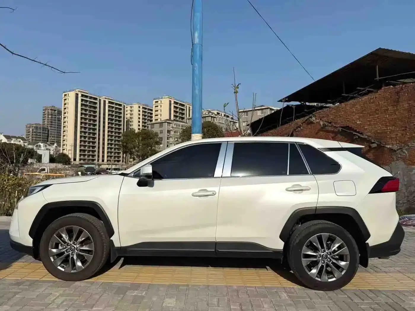 2023 Toyota Highlander 2.0L CVT 2WD Leading Edition — миниатюра 3