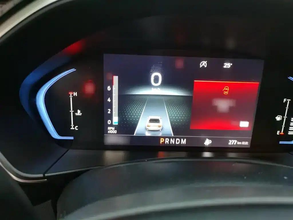 2021 Ford Focus Hatchback EcoBoost 180 Automatic ST Line — миниатюра 4