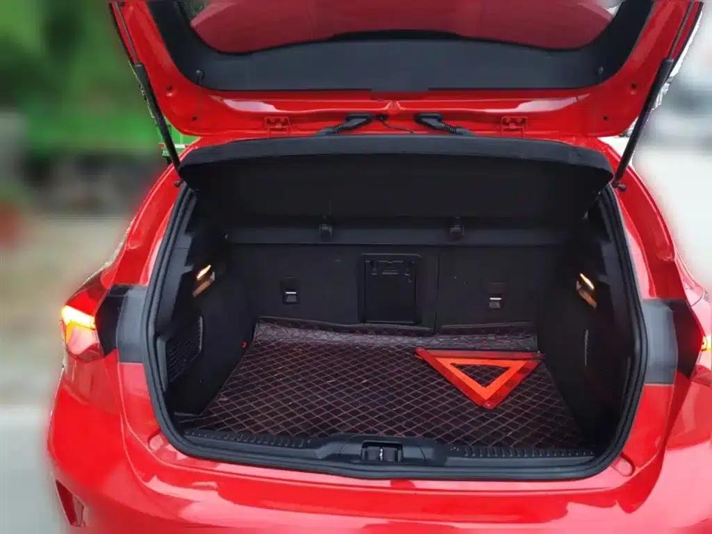 2021 Ford Focus Hatchback EcoBoost 180 Automatic ST Line — миниатюра 10