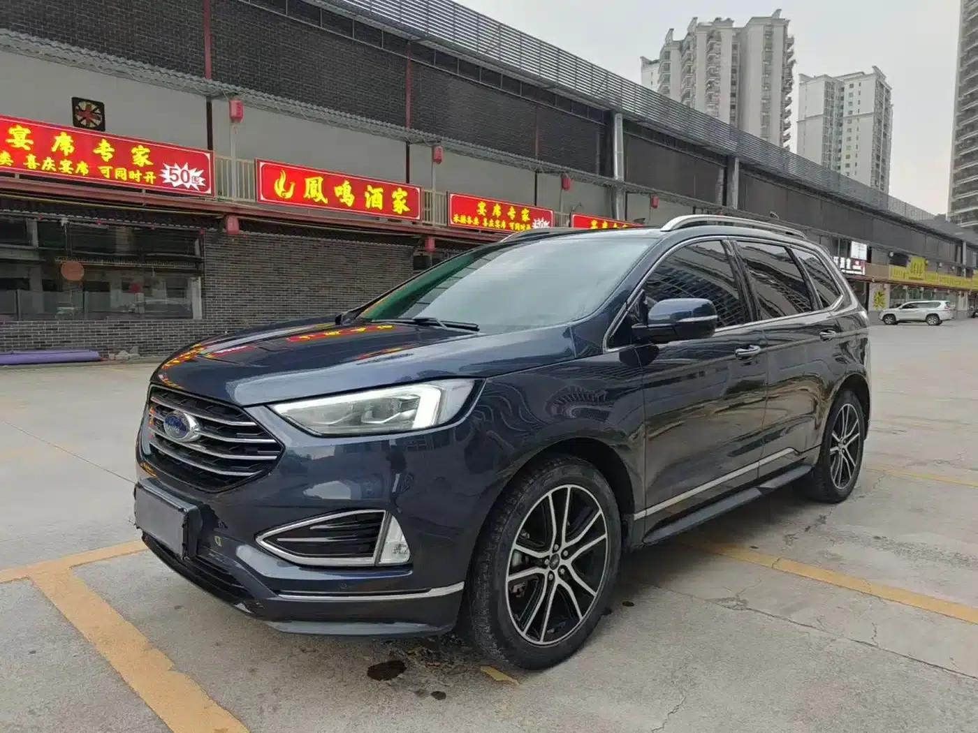 2020 Ford Edge EcoBoost 245 2WD Luxury 7-seater — миниатюра 1