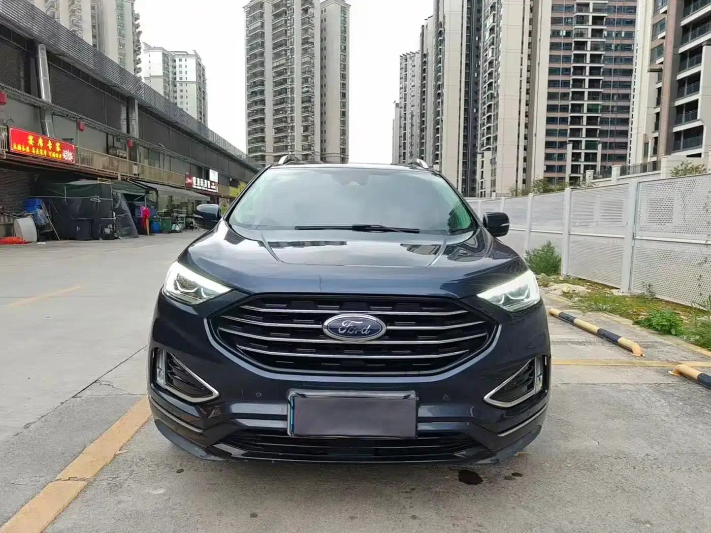 2020 Ford Edge EcoBoost 245 2WD Luxury 7-seater — миниатюра 2