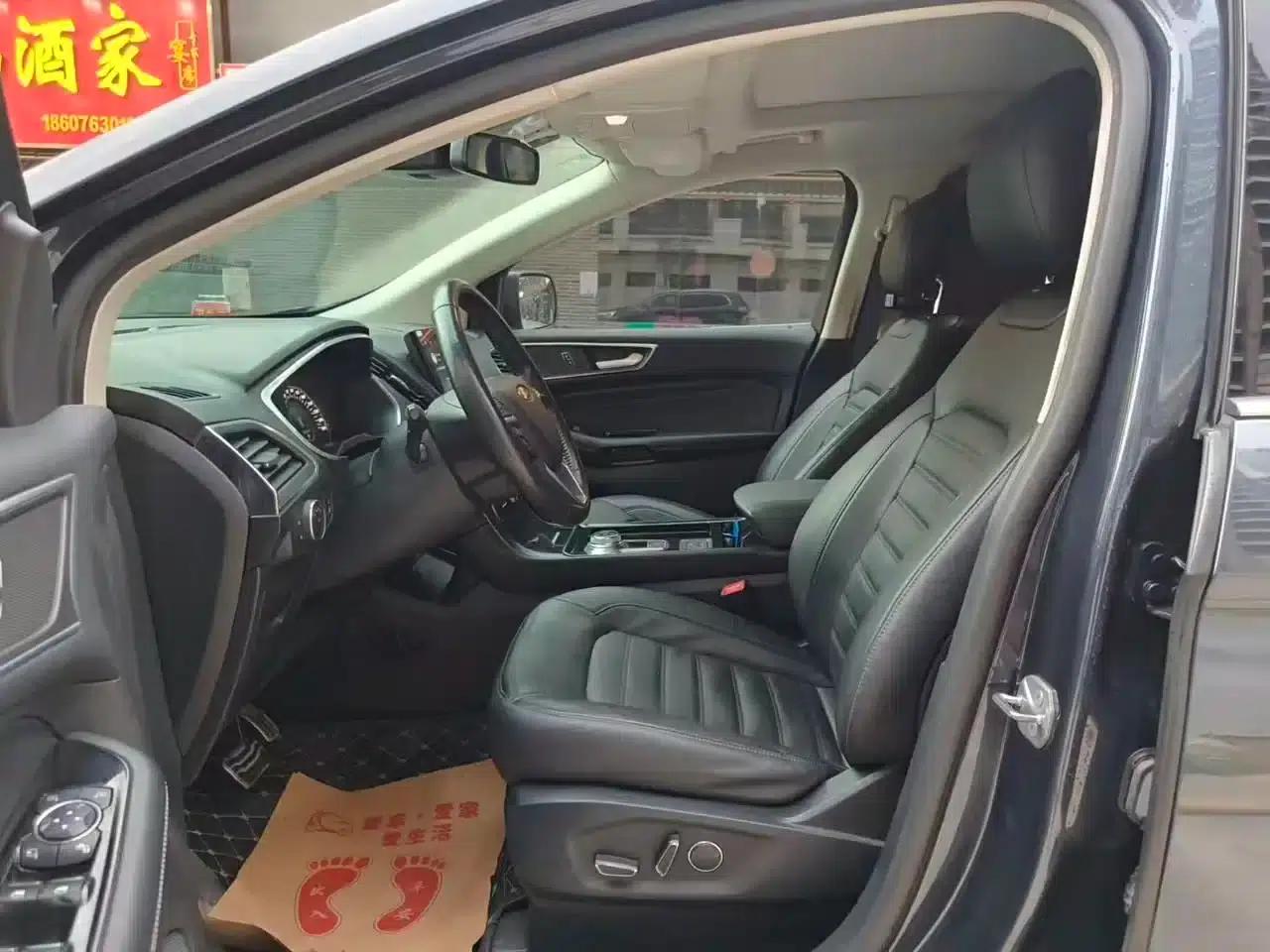 2020 Ford Edge EcoBoost 245 2WD Luxury 7-seater — миниатюра 4