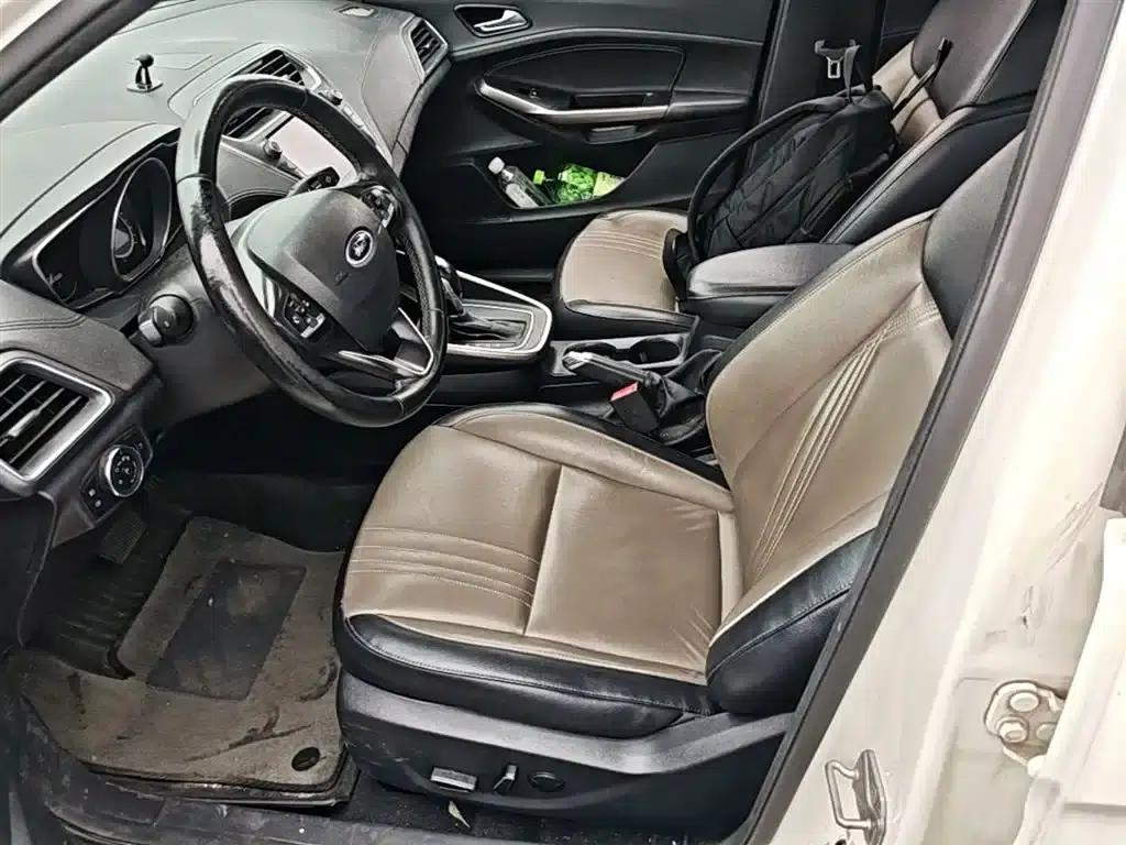 Ford Focus 2019 EcoBoost 125 Automatic Premium Edition — миниатюра 15