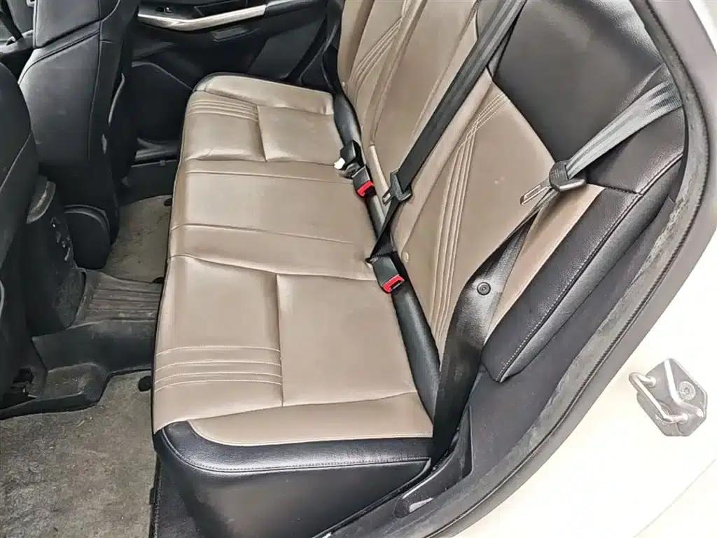 Ford Focus 2019 EcoBoost 125 Automatic Premium Edition — миниатюра 17