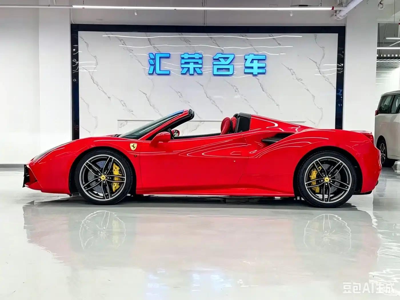 2015 Ferrari 488 Spider — миниатюра 4