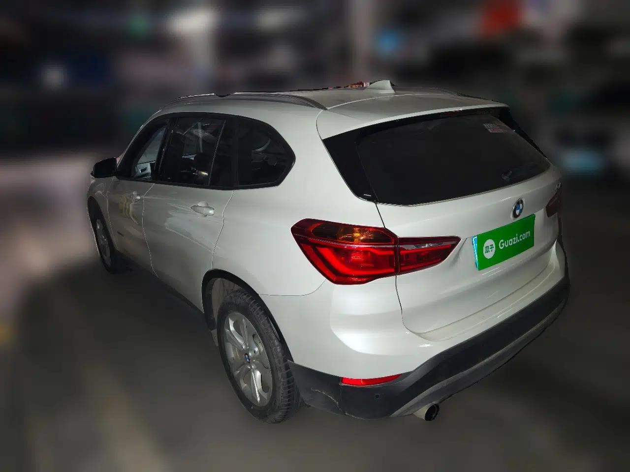 BMW X1 2016 sDrive18Li Premium Edition — миниатюра 4