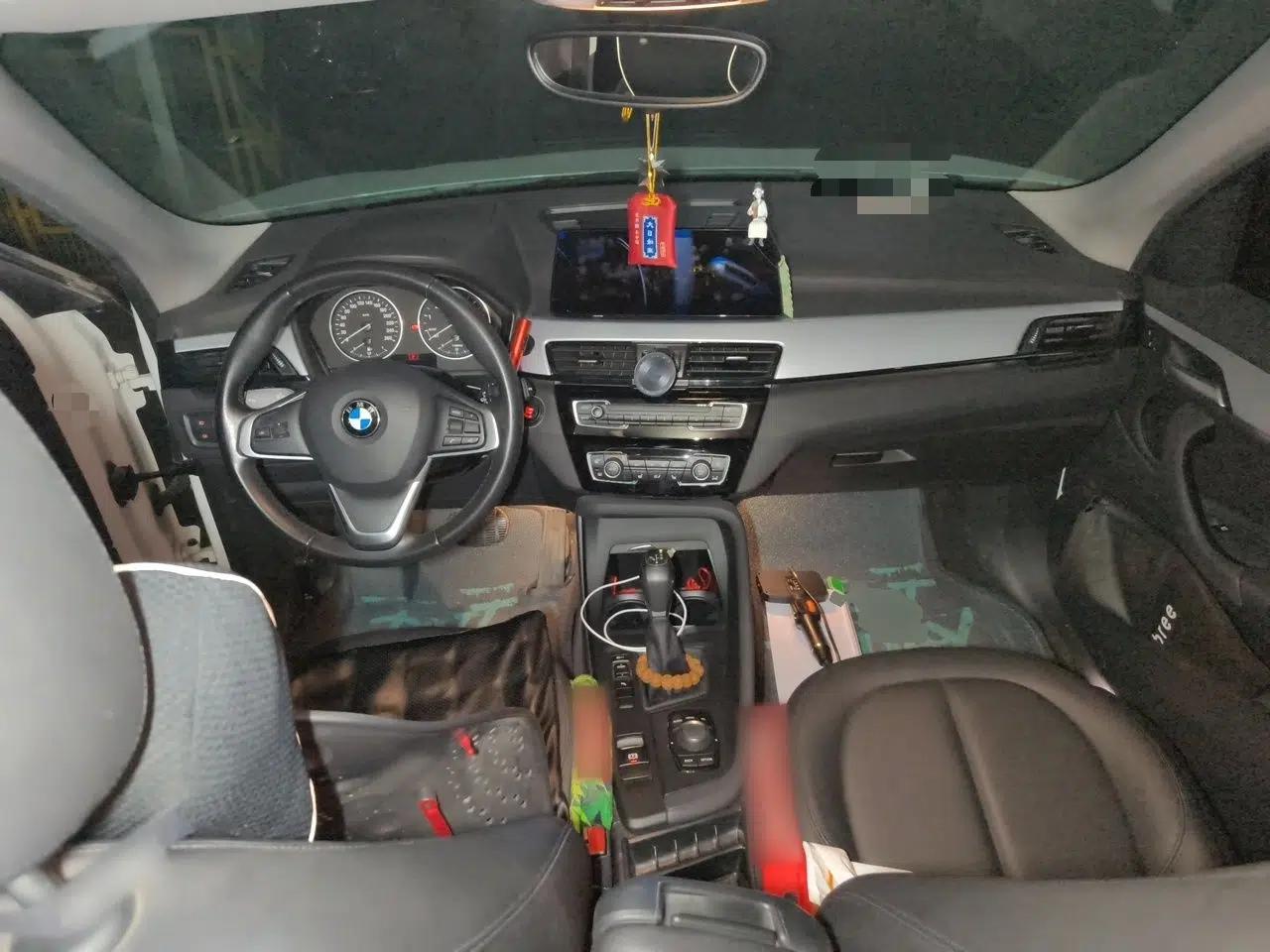 BMW X1 2016 sDrive18Li Premium Edition — миниатюра 9