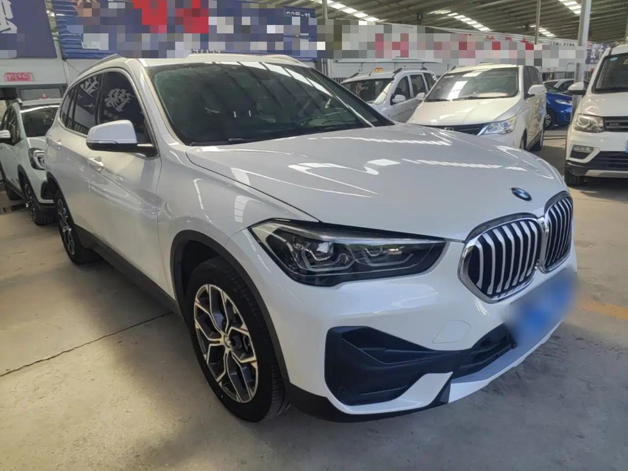 BMW X1 2022 sDrive25Li Leading Model — миниатюра 3