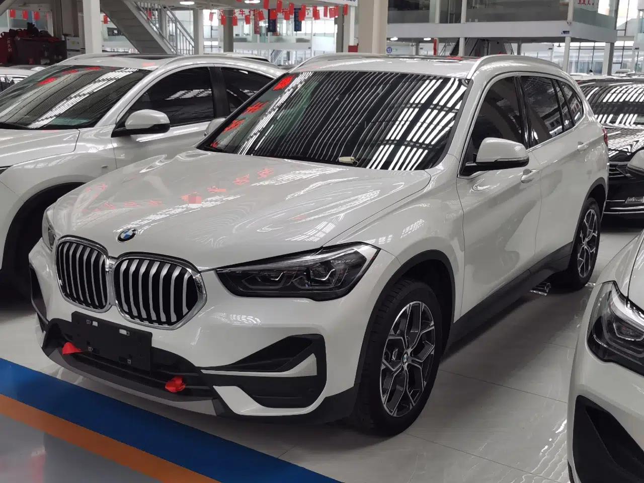 BMW X1 2022 sDrive25Li Leading Model — миниатюра 1