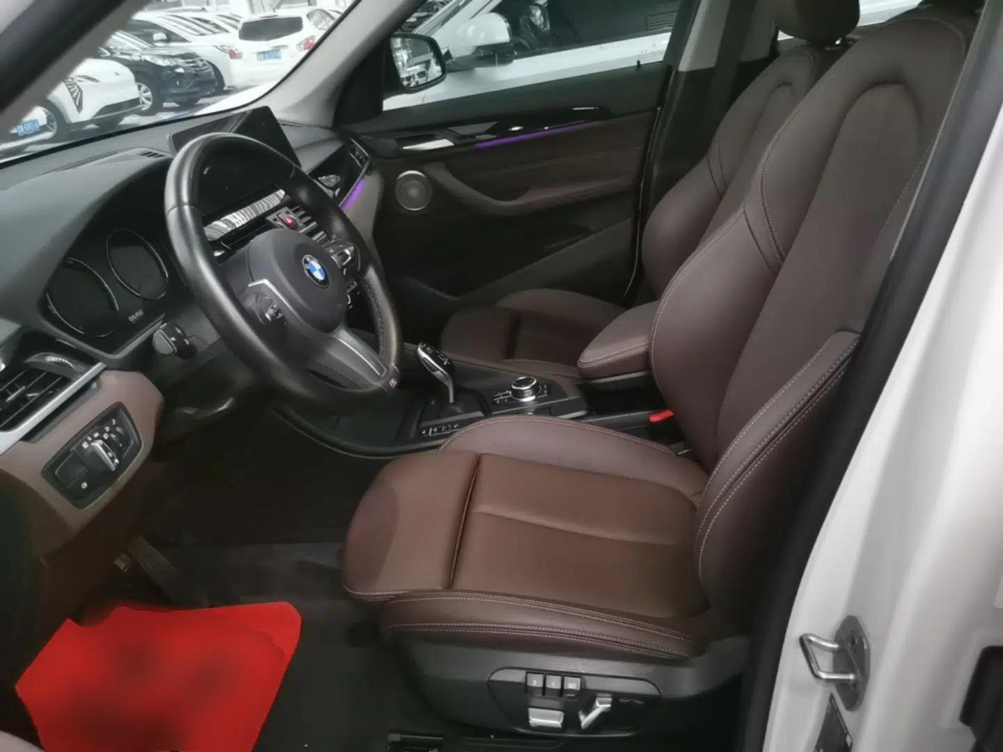 BMW X1 2022 sDrive25Li Leading Model — миниатюра 17