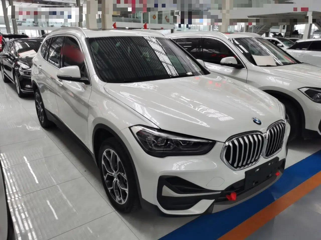 BMW X1 2022 sDrive25Li Leading Model — миниатюра 3