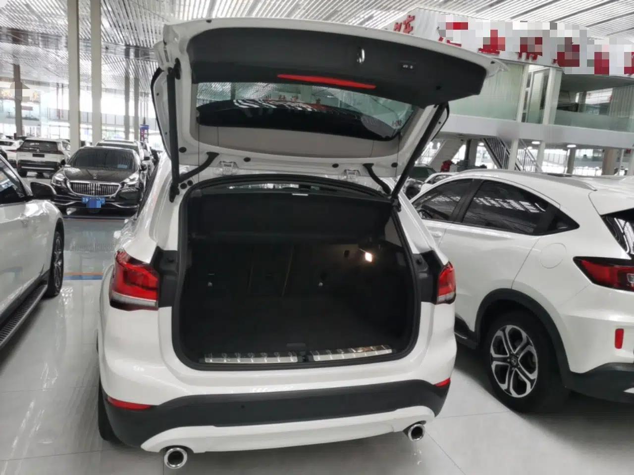 BMW X1 2022 sDrive25Li Leading Model — миниатюра 22