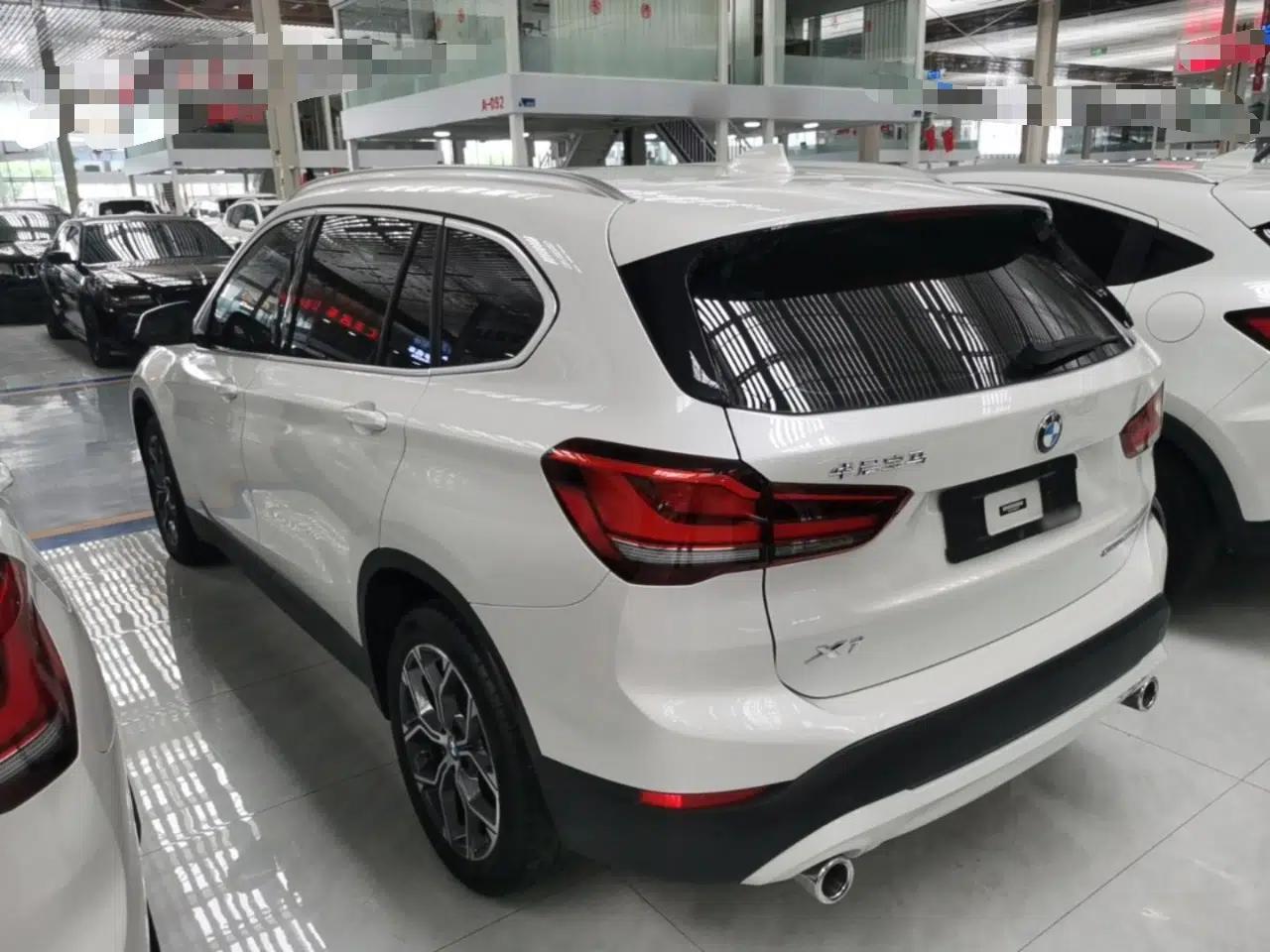 BMW X1 2022 sDrive25Li Leading Model — миниатюра 4