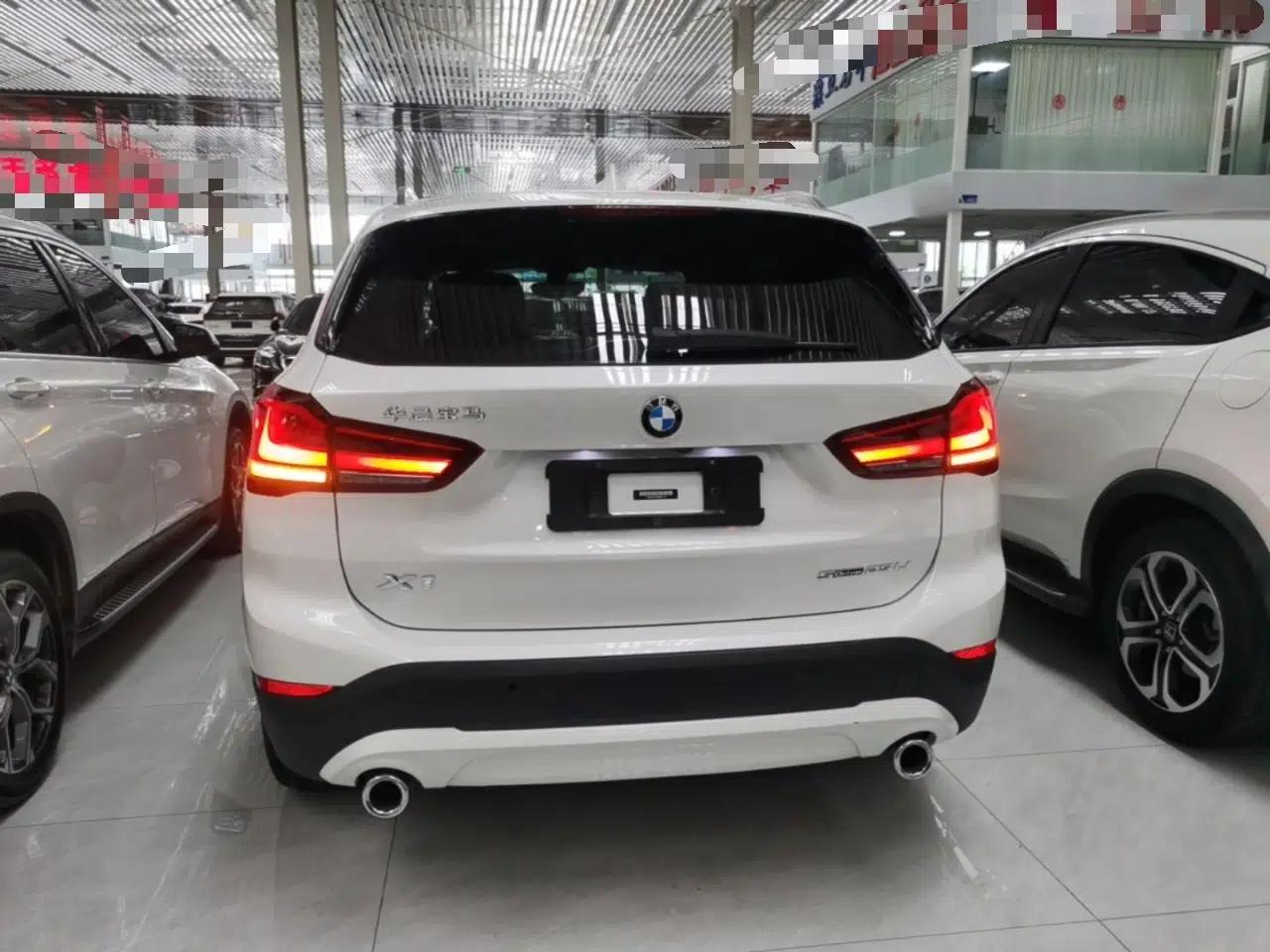 BMW X1 2022 sDrive25Li Leading Model — миниатюра 5